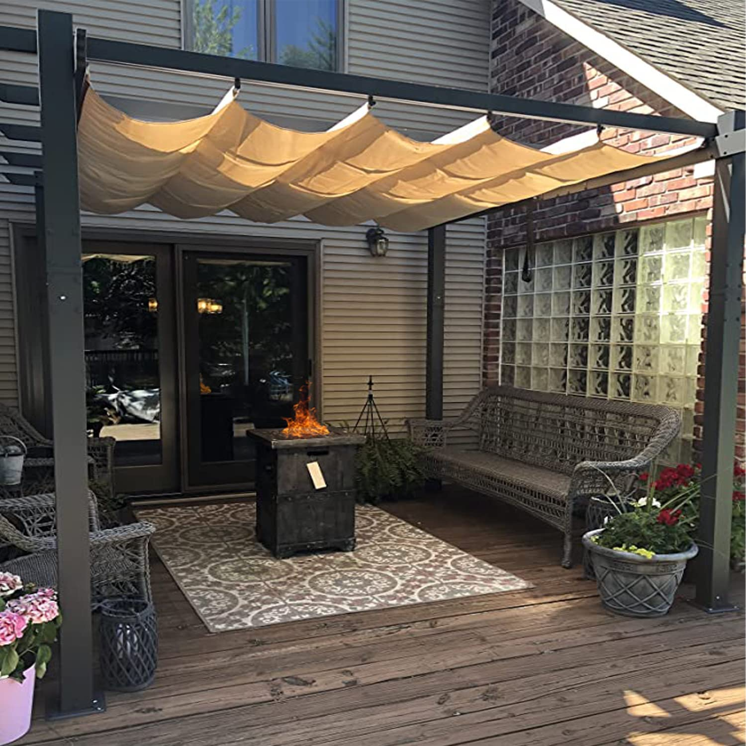 PURPLE LEAF pergola met overkapping voor de tuin