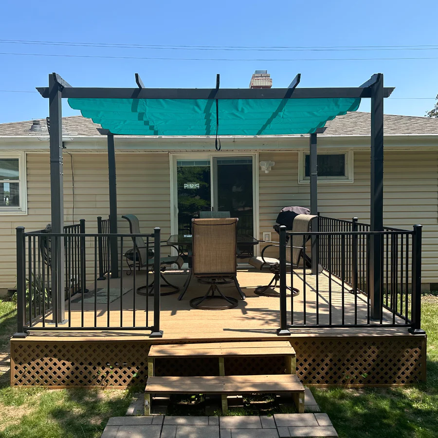 PURPLE LEAF pergola met overkapping voor de tuin